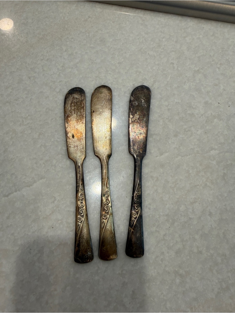 Set of 3 Revelation Butter Spreaders in Aged Silverplated Tone